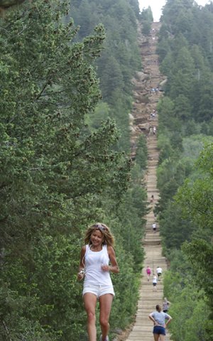 Manitou Springs, CO “Incline” Trail Now Open, Legal to Public