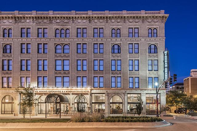 Vintage Lodging In Colorado S Historic Hotels Trailers Suites Visit Colorado Springs Blog